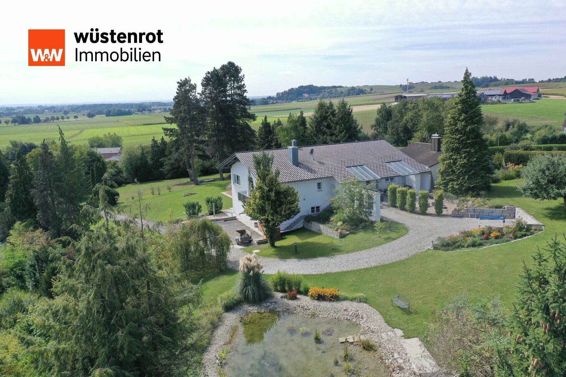 Immobilienangebot - Niederwinkling - Alle - Luxus & Natur vereint: Exklusives Anwesen mit Pool, PV-Anlage & 7.000 m2 Grundstück i Niederwinkling