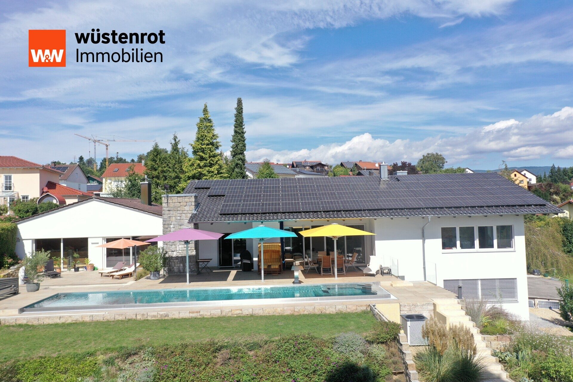 Immobilienangebot - Niederwinkling - Alle - Luxus & Natur vereint: Exklusives Anwesen mit Pool, PV-Anlage & 7.000 m2 Grundstück i Niederwinkling