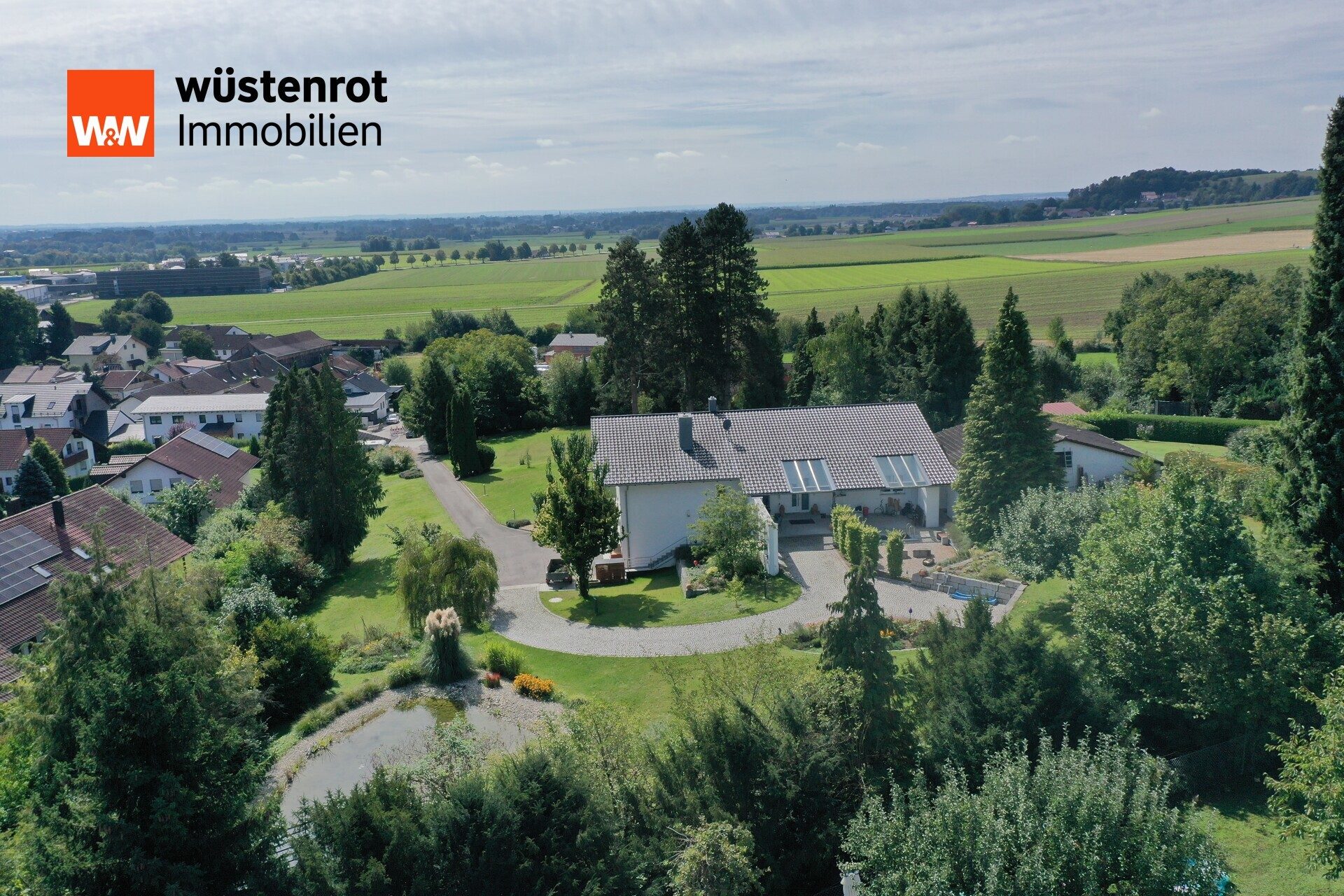 Immobilienangebot - Niederwinkling - Alle - Luxus & Natur vereint: Exklusives Anwesen mit Pool, PV-Anlage & 7.000 m2 Grundstück i Niederwinkling