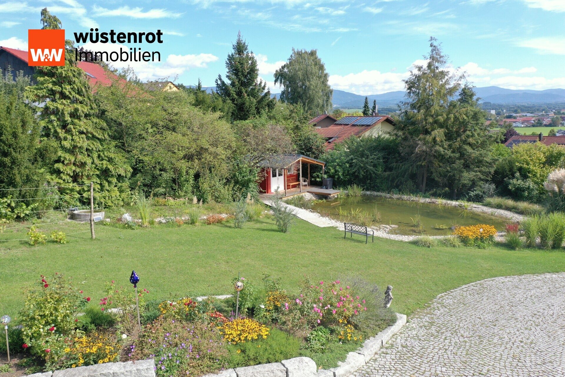 Immobilienangebot - Niederwinkling - Alle - Luxus & Natur vereint: Exklusives Anwesen mit Pool, PV-Anlage & 7.000 m2 Grundstück i Niederwinkling
