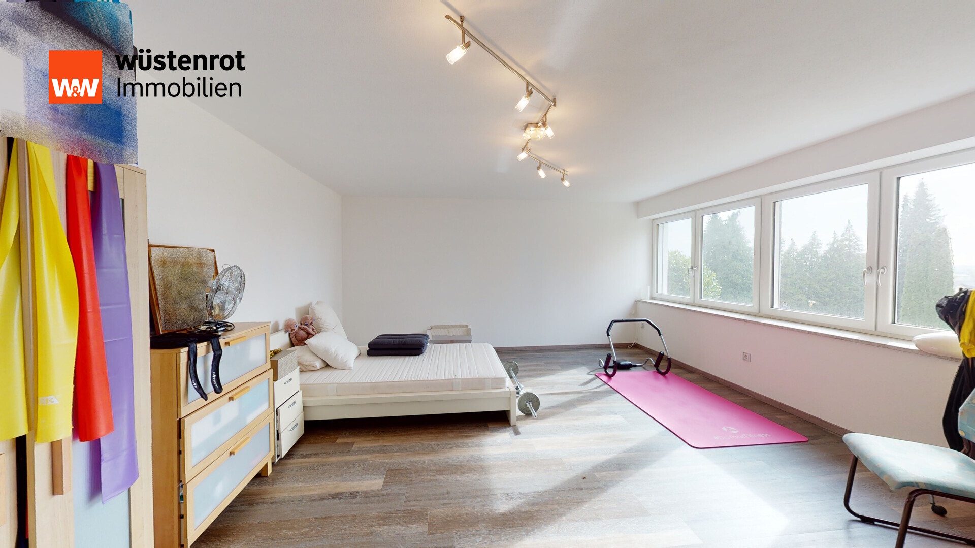 Immobilienangebot - Niederwinkling - Alle - Luxus & Natur vereint: Exklusives Anwesen mit Pool, PV-Anlage & 7.000 m2 Grundstück i Niederwinkling