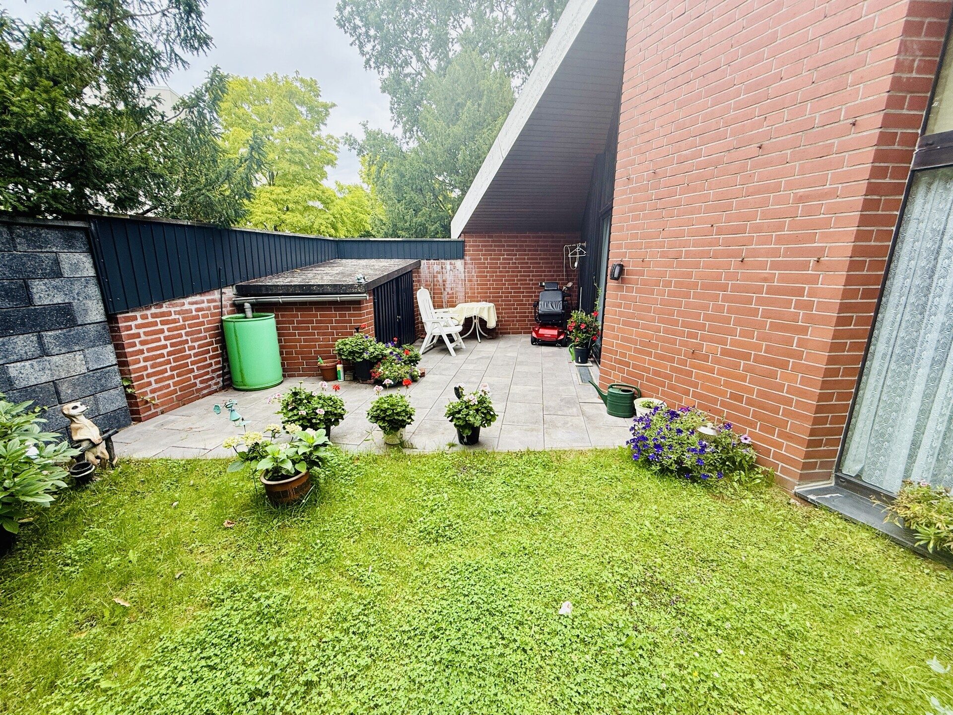 Immobilienangebot - Hannover / Davenstedt - Alle - Ob als Anlage oder selbst genutzt - Urban trifft Idyll. Wohnen im kleinen Bungalow