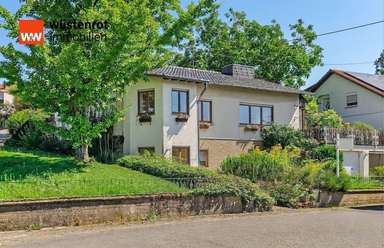 Immobilienangebot - Merzig - Alle - Mehrgenerationenhaus mit Einliegerwohnung und großem Grundstück in ruhiger Lage!