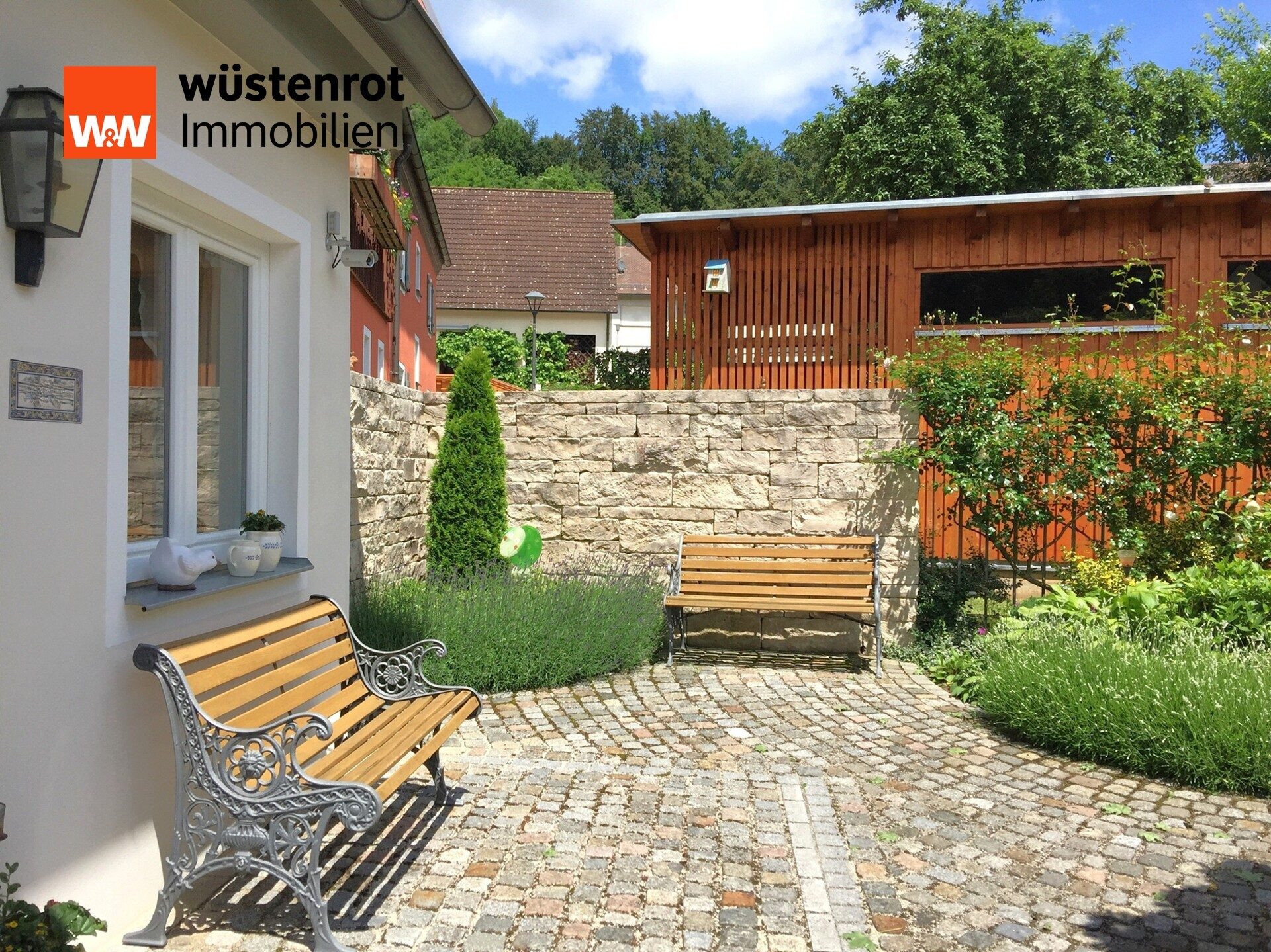 Immobilienangebot - Offenhausen / Breitenbrunn - Alle - Geschmackvolles und edles Domizil 
in ländlicher Idylle