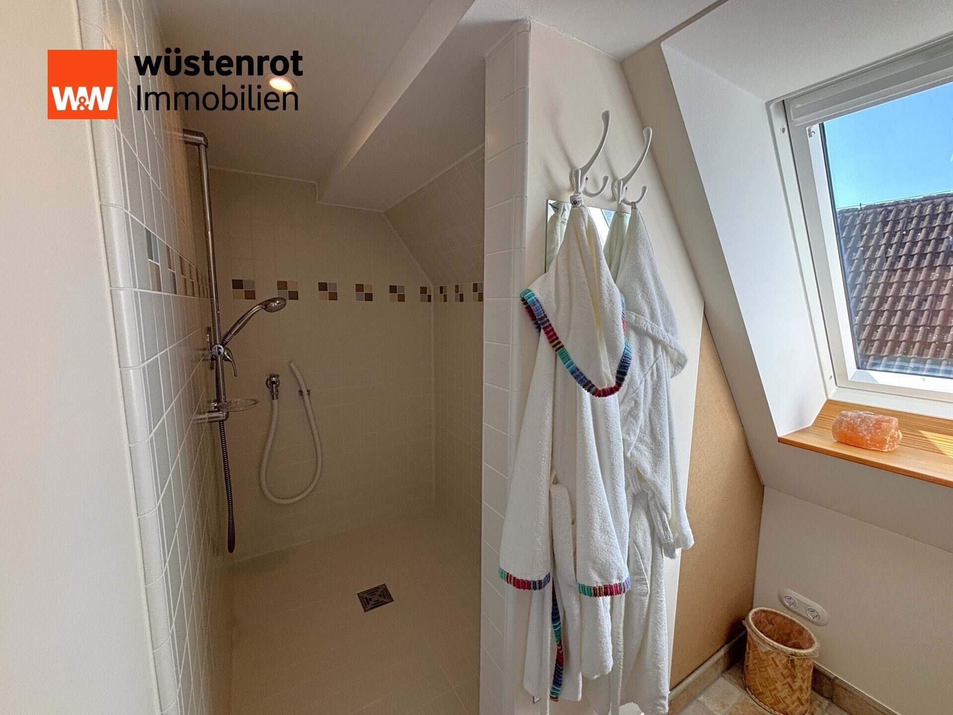 Immobilienangebot - Offenhausen / Breitenbrunn - Alle - Geschmackvolles und edles Domizil 
in ländlicher Idylle