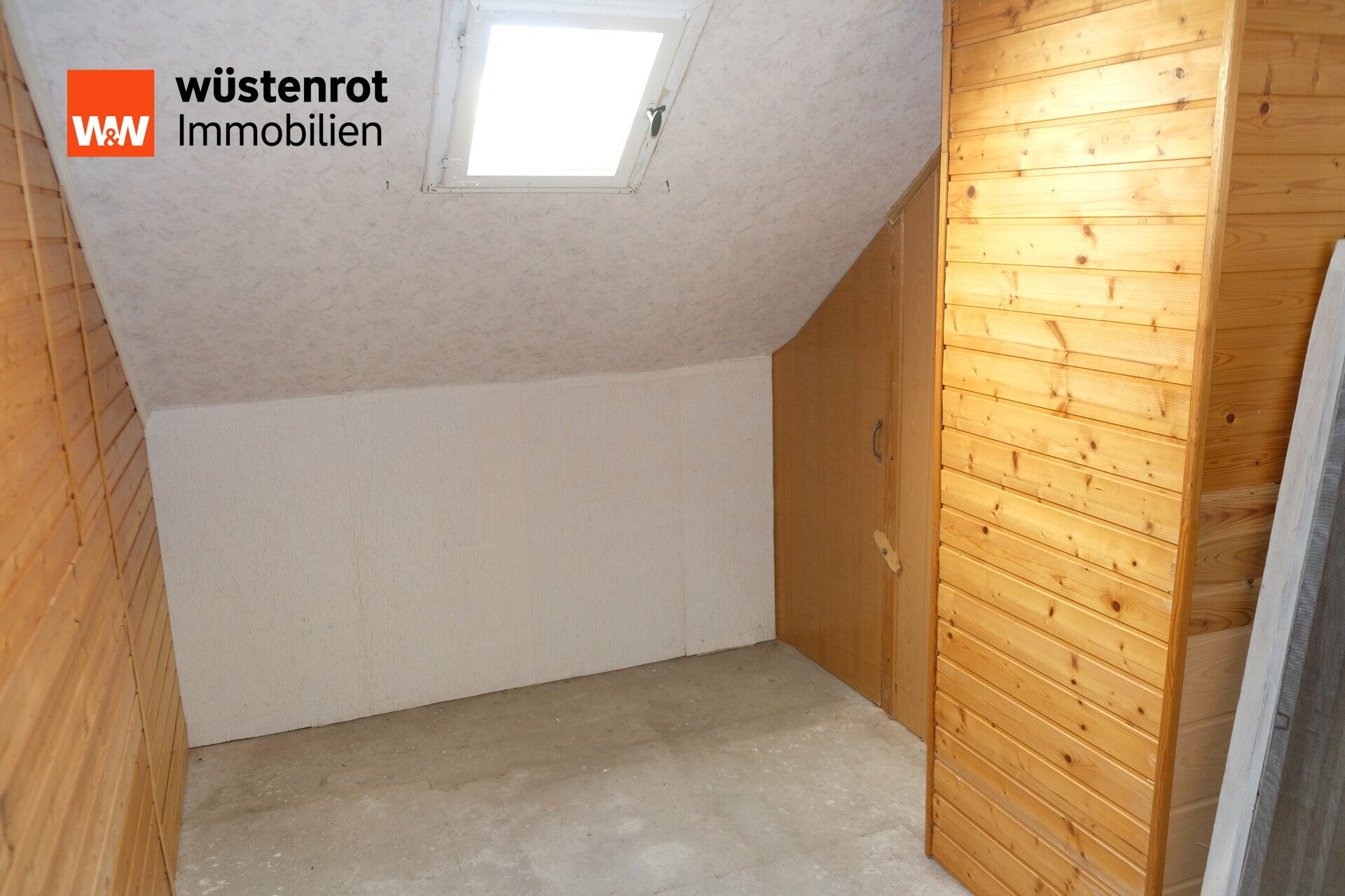 Immobilienangebot - Frauenstein / Dittersbach - Alle - Schöne 3-Raum-ETW mit Garage, Garten & 211 m² Grundstück in Frauenstein-Dittersbach