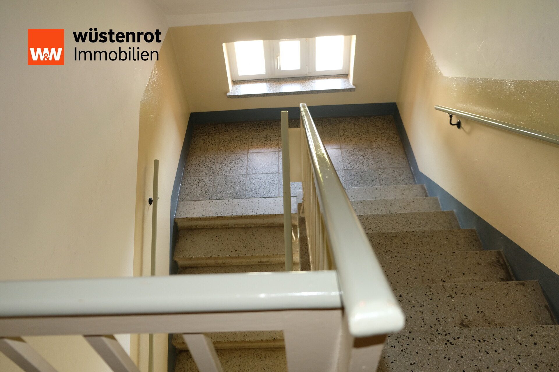 Immobilienangebot - Frauenstein / Dittersbach - Alle - Schöne 3-Raum-ETW mit Garage, Garten & 211 m² Grundstück in Frauenstein-Dittersbach