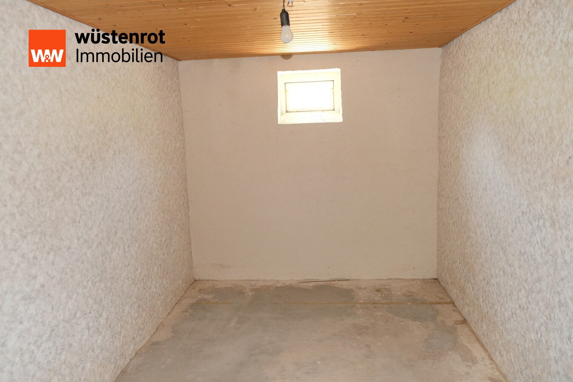 Immobilienangebot - Frauenstein / Dittersbach - Alle - Schöne 3-Raum-ETW mit Garage, Garten & 211 m² Grundstück in Frauenstein-Dittersbach