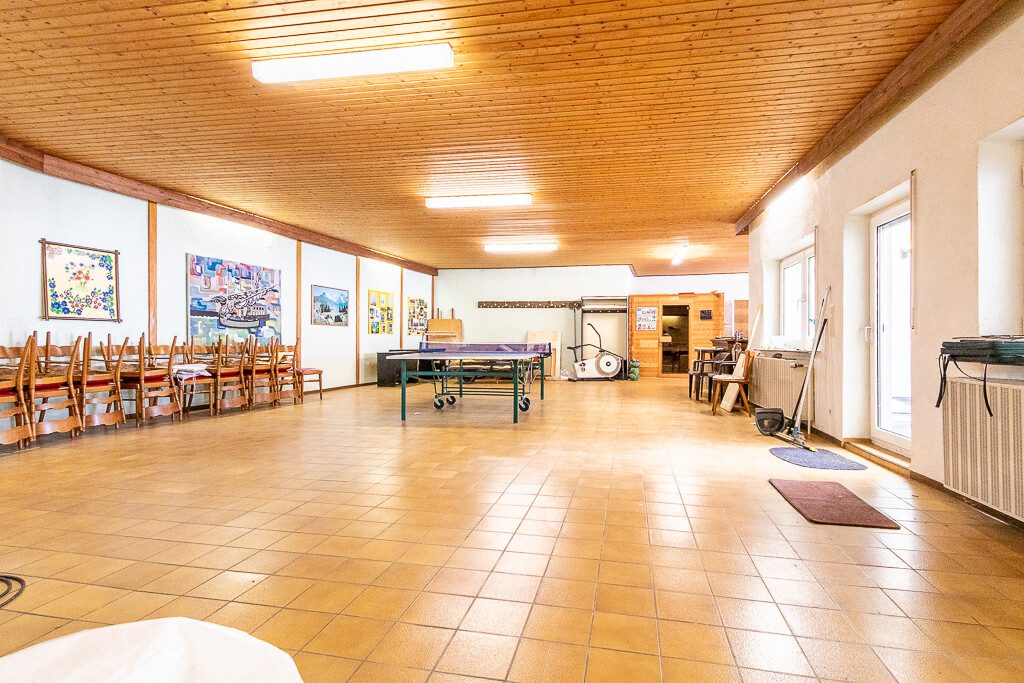 Immobilienangebot - Niederwörresbach - Alle - Zwei charmante Einfamilienhäuser –sowie ein optionales angrenzendes großes Baugrundstück
