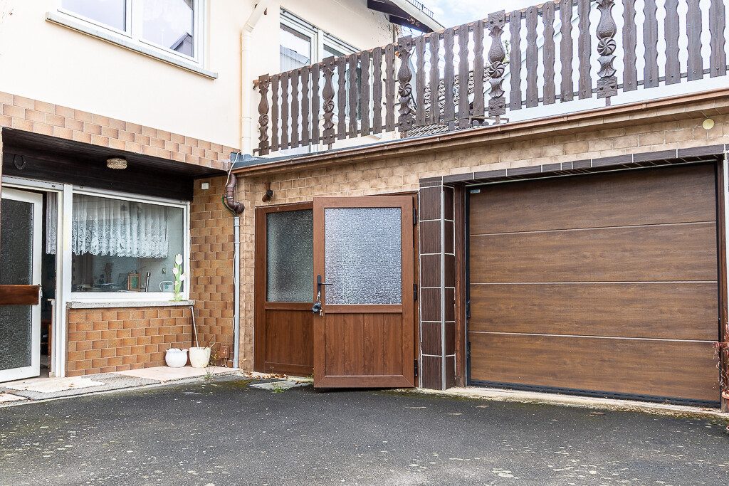 Immobilienangebot - Niederwörresbach - Alle - Zwei charmante Einfamilienhäuser –sowie ein optionales angrenzendes großes Baugrundstück