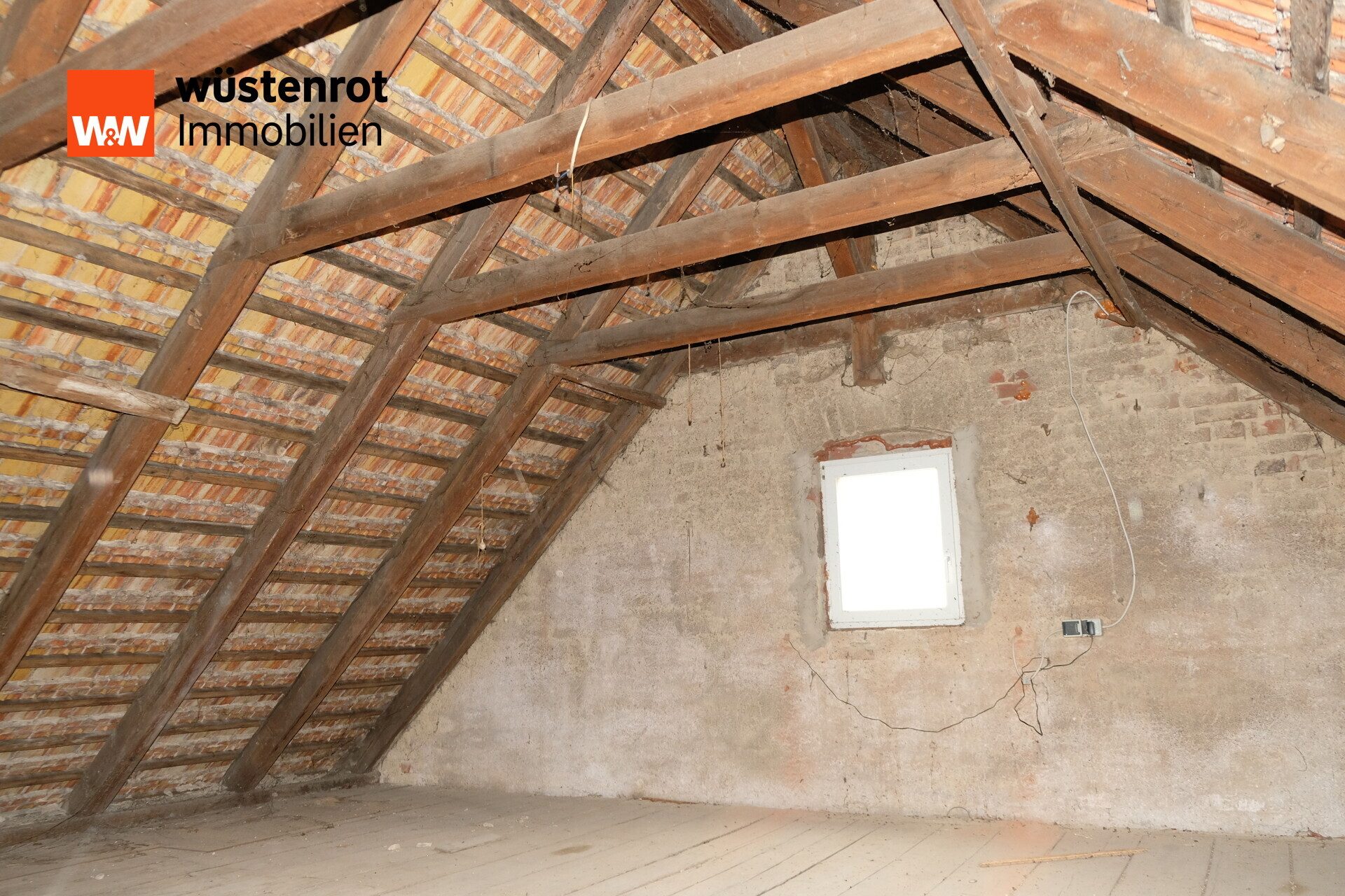 Immobilienangebot - Ostrau - Alle - Charmantes EFH – ca. 160 m² Wohnfläche, 550 m² Grundstück, ausbaubarer Dachboden in Wutzschwitz