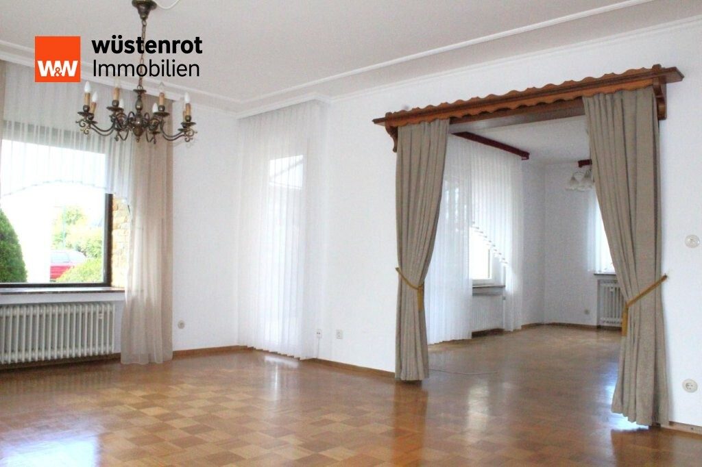 Immobilienangebot - Horb am Neckar / Nordstetten - Alle - Ein- / Zweifamilienhaus in Horb-Nordstetten / 2 Garagen / vielfältige Möglichkeiten zur Nutzung