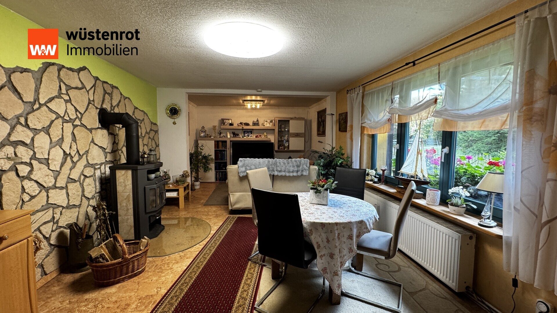 Immobilienangebot - Eixen / Leplow - Alle - Provisionsfrei: Ländlicher Wohntraum mit Reetdach – großzügiges Einfamilienhaus in Leplow bei Eixen