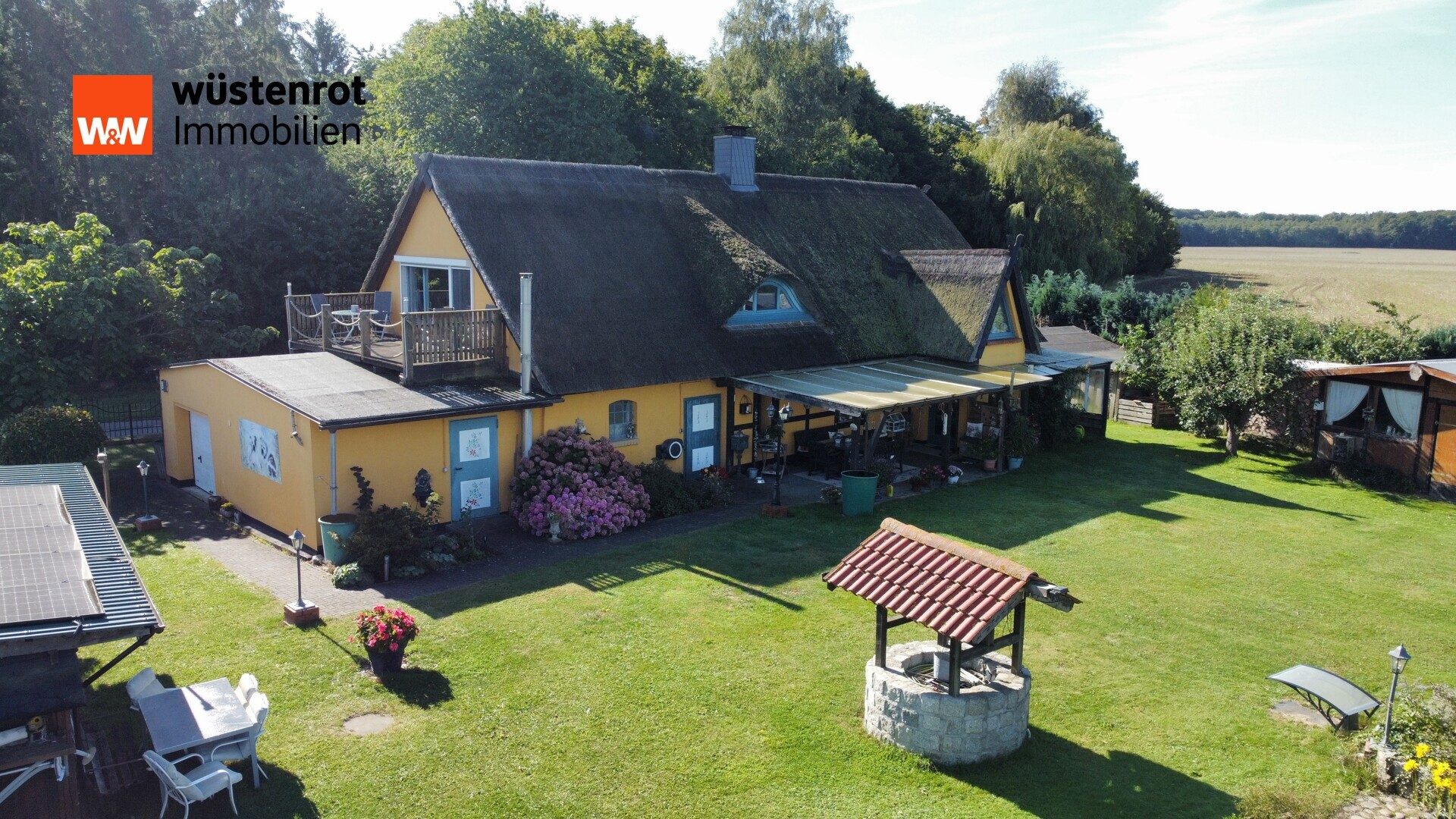 Immobilienangebot - Eixen / Leplow - Alle - Provisionsfrei: Ländlicher Wohntraum mit Reetdach – großzügiges Einfamilienhaus in Leplow bei Eixen