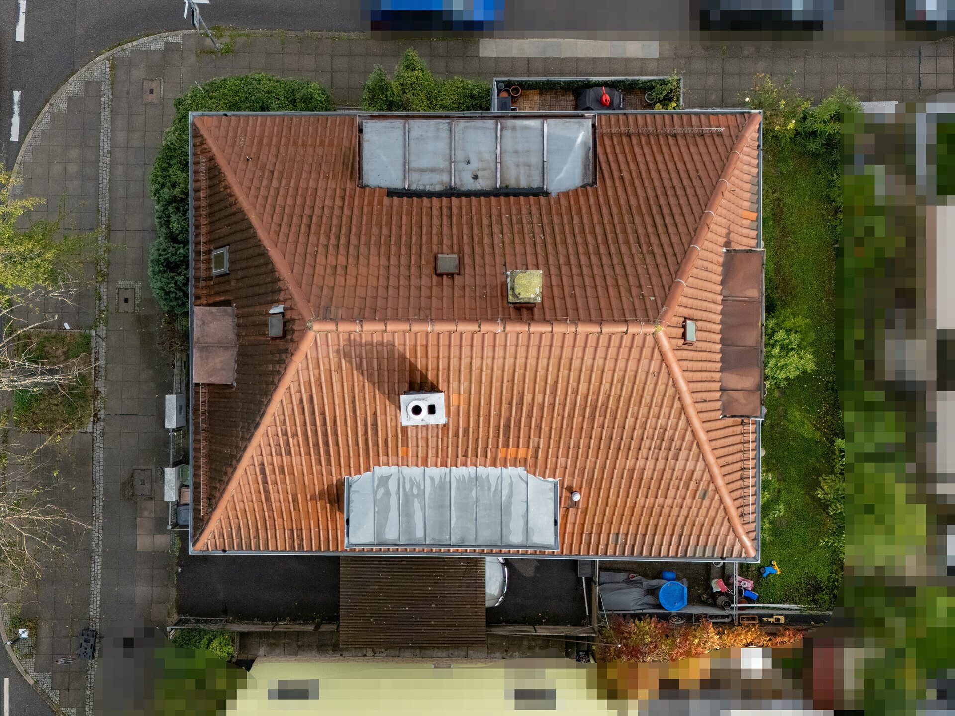 Immobilienangebot - Stuttgart / Zuffenhausen - Alle - Sicher investieren mit Perspektive: Mehrfamilienhaus in Top-Lage von Stuttgart-Zuffenhausen