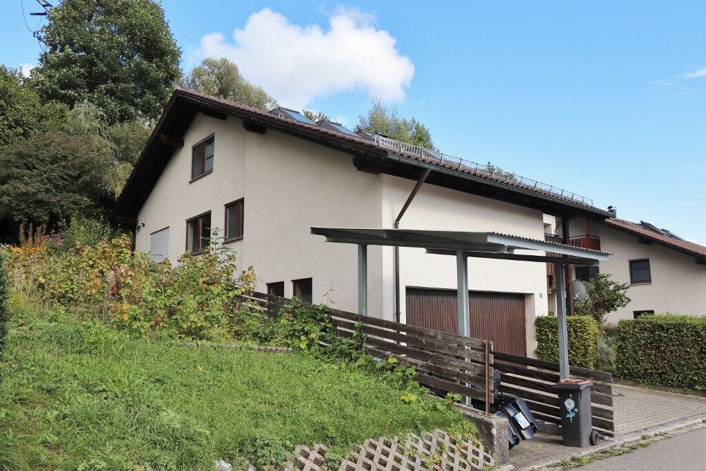 Immobilienangebot - Wangen im Allgäu / Epplings - Alle - Großzügige 4,5 - Zimmer - Etagenwohnung mit Balkon, Garage und Gartenanteil in Wangen / Epplings