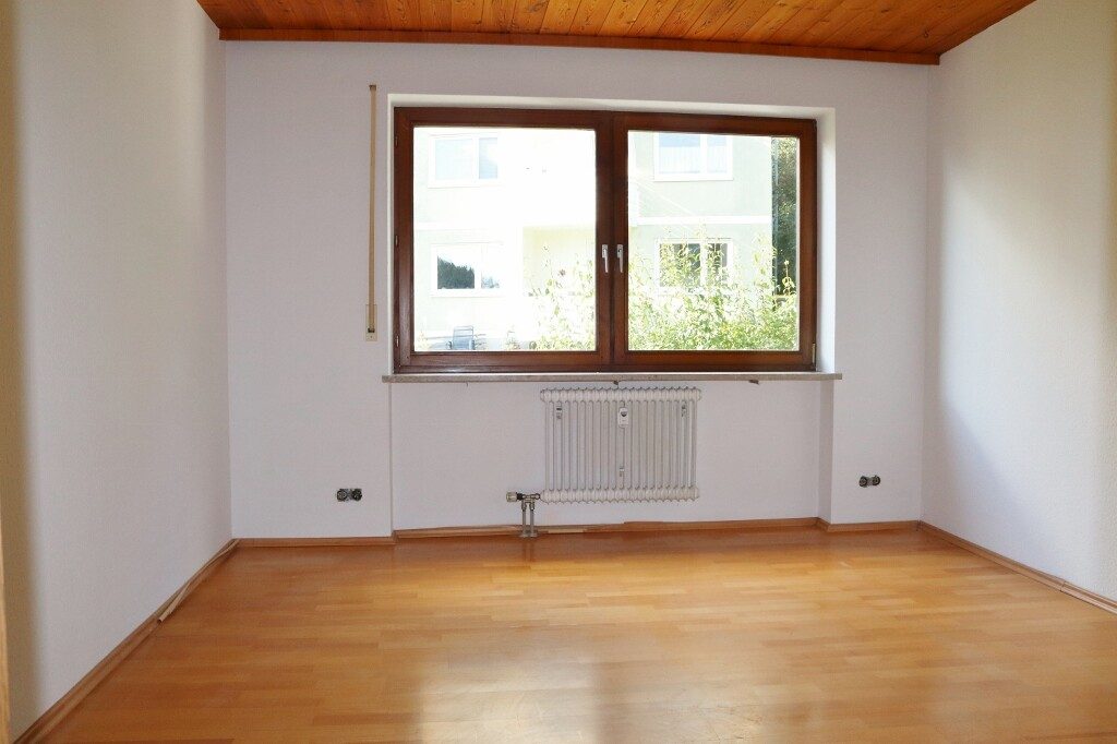 Immobilienangebot - Wangen im Allgäu / Epplings - Alle - Großzügige 4,5 - Zimmer - Etagenwohnung mit Balkon, Garage und Gartenanteil in Wangen / Epplings