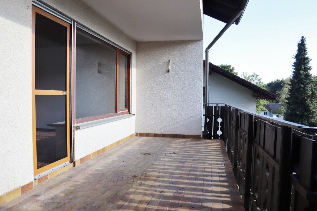 Immobilienangebot - Wangen im Allgäu / Epplings - Alle - Großzügige 4,5 - Zimmer - Etagenwohnung mit Balkon, Garage und Gartenanteil in Wangen / Epplings