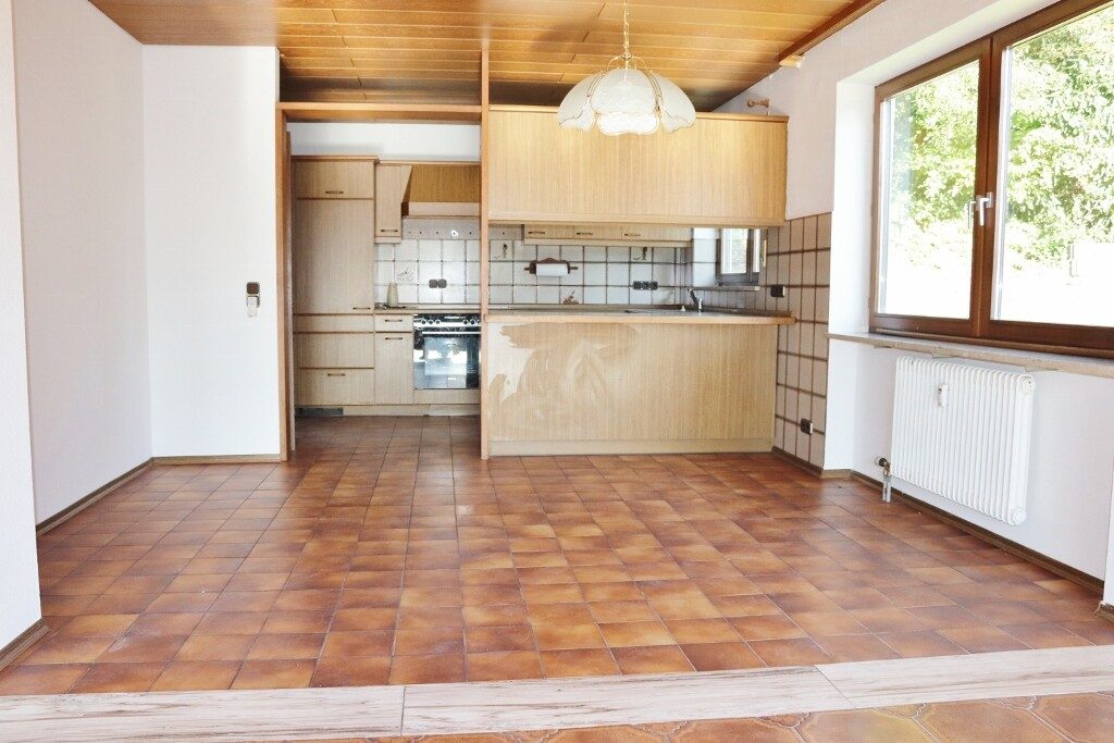 Immobilienangebot - Wangen im Allgäu / Epplings - Alle - Großzügige 4,5 - Zimmer - Etagenwohnung mit Balkon, Garage und Gartenanteil in Wangen / Epplings