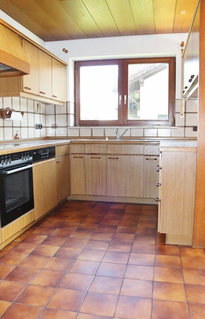 Immobilienangebot - Wangen im Allgäu / Epplings - Alle - Großzügige 4,5 - Zimmer - Etagenwohnung mit Balkon, Garage und Gartenanteil in Wangen / Epplings