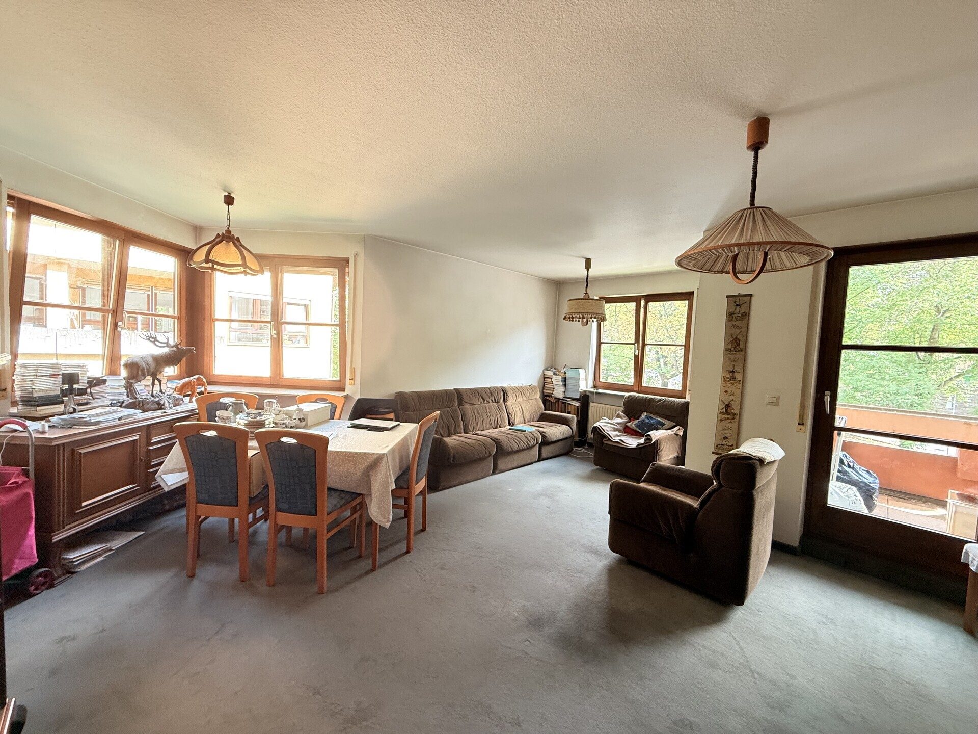 Immobilienangebot - Stuttgart - Alle - Schöne 2-Zimmerwohnung mit Balkon und TG-Stellplatz in attraktiver Lage von S-Untertürkheim