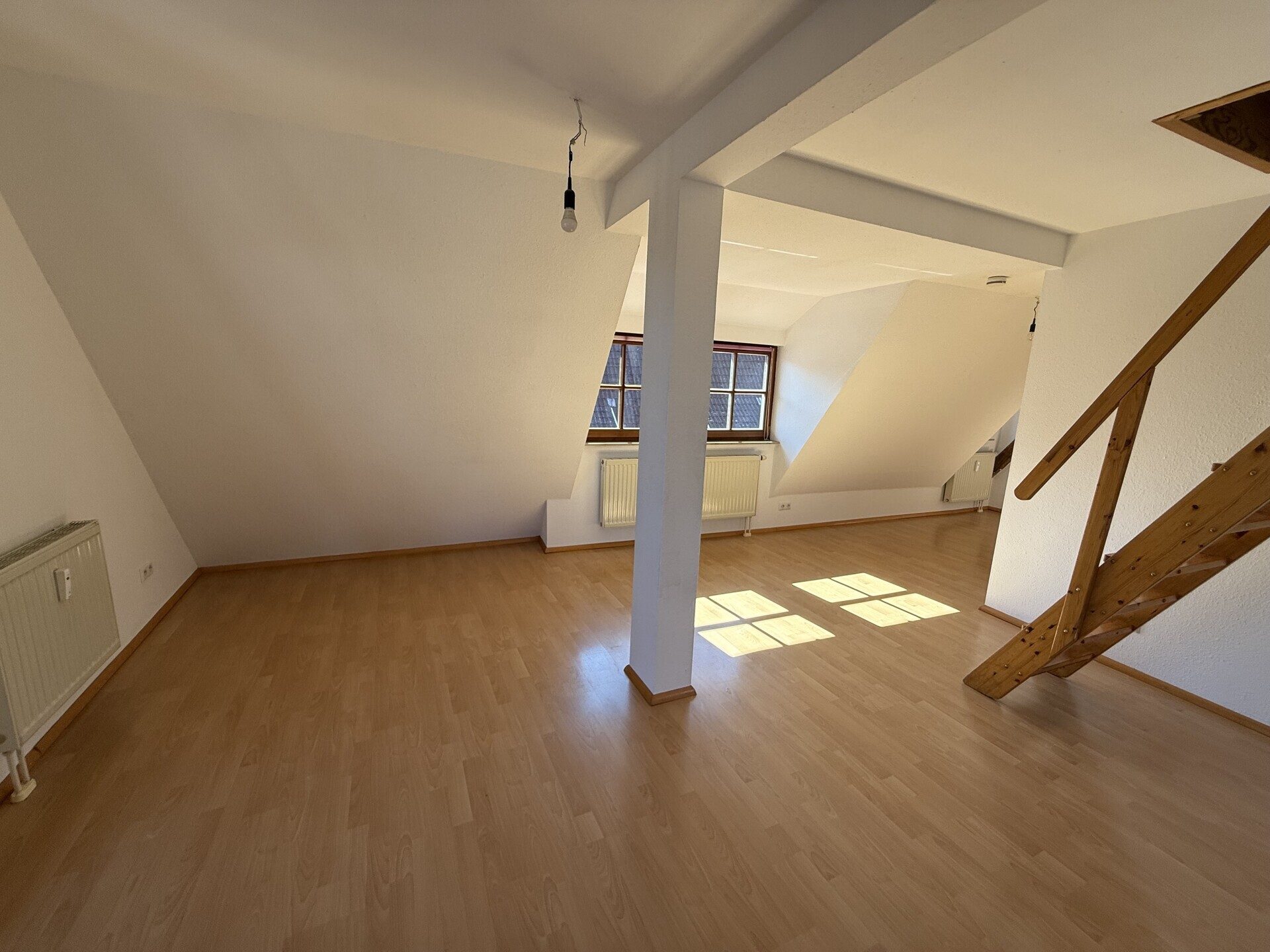 Immobilienangebot - Rottenburg am Neckar - Alle - Attraktive 2-Zimmerwohnung im Herzen von Rottenburg mit EBK, Balkon und Garage!