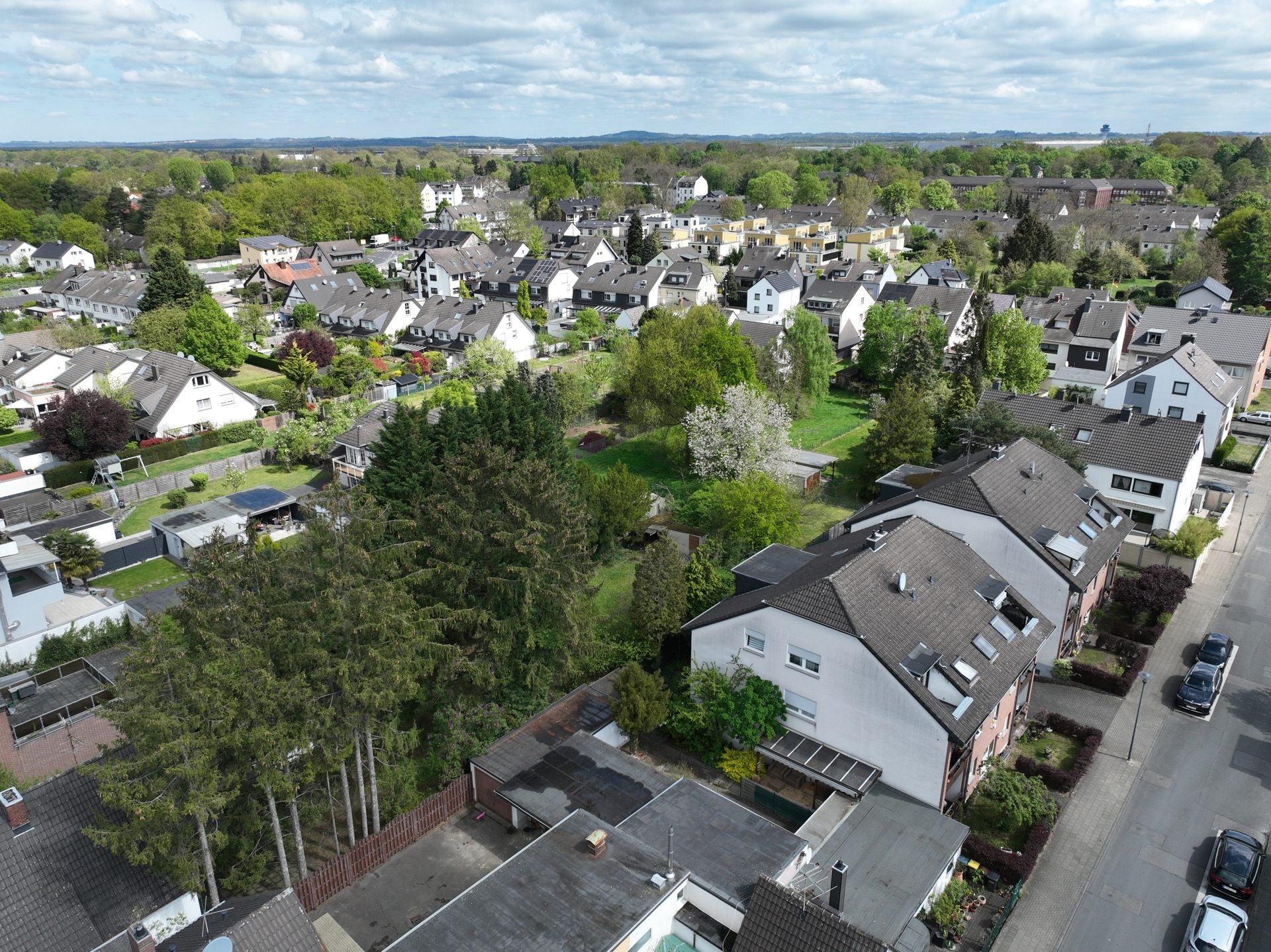 Immobilienangebot - Köln - Alle - Mit 3D: Ein- bis Zweifamilienhaus in Köln-Wahnheide mit zusätzlichem Grundstück!