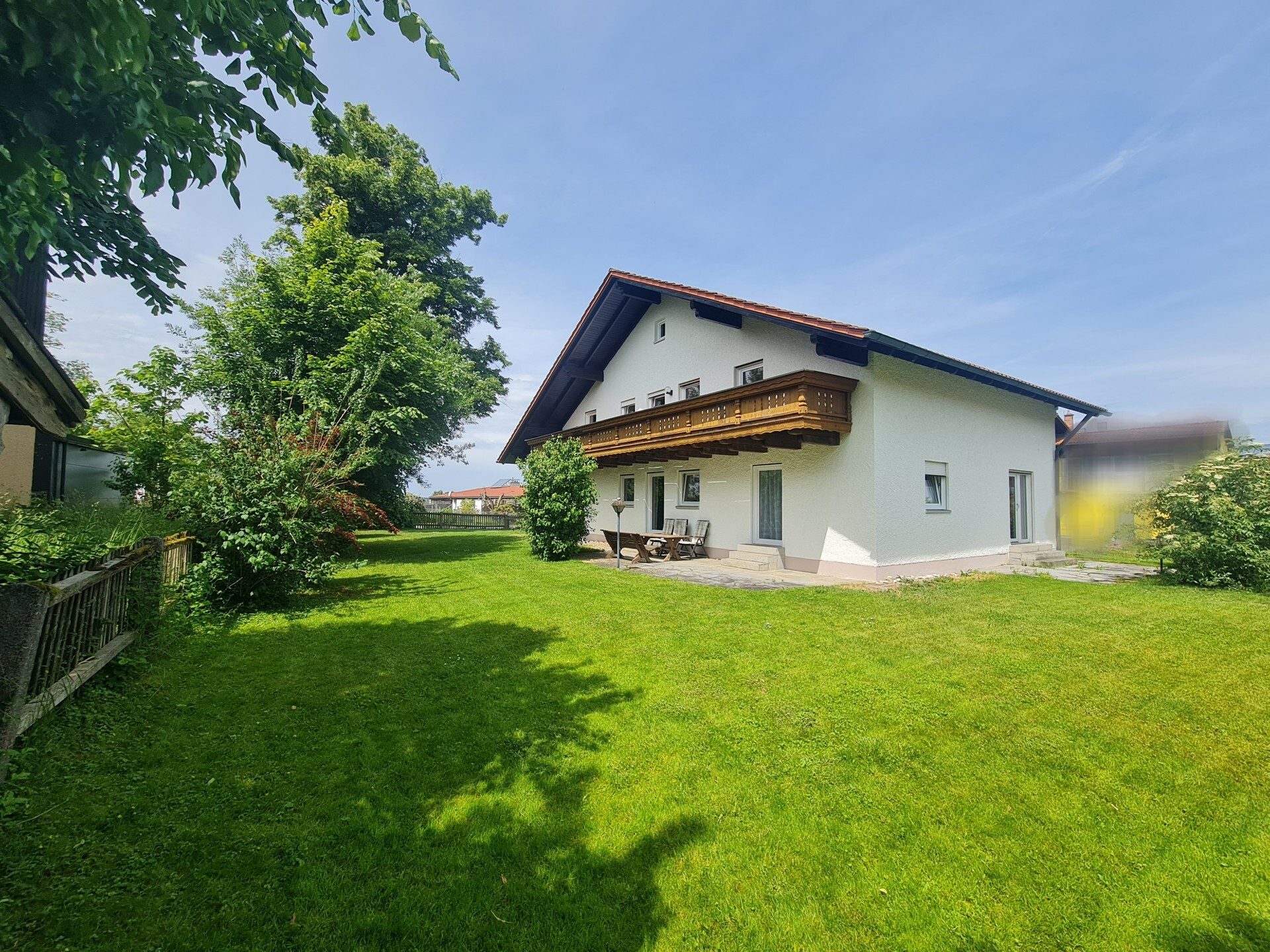 Immobilienangebot - Salzweg / Straßkirchen - Alle - Tolles Wohnhaus mit Traumgarten vor den Toren Passaus. Familienglück oder Kapitalanlage oder beides?