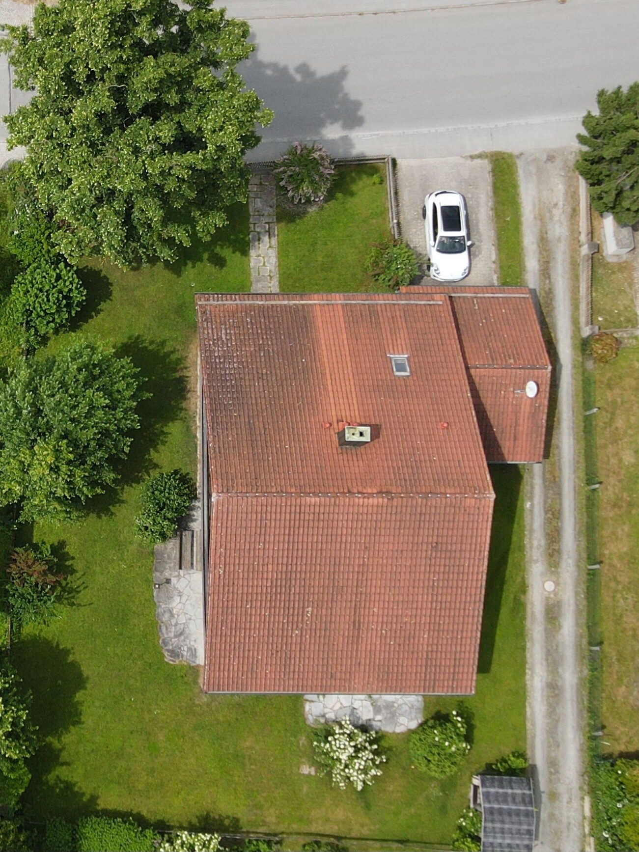 Immobilienangebot - Salzweg / Straßkirchen - Alle - Tolles Wohnhaus mit Traumgarten vor den Toren Passaus. Familienglück oder Kapitalanlage oder beides?