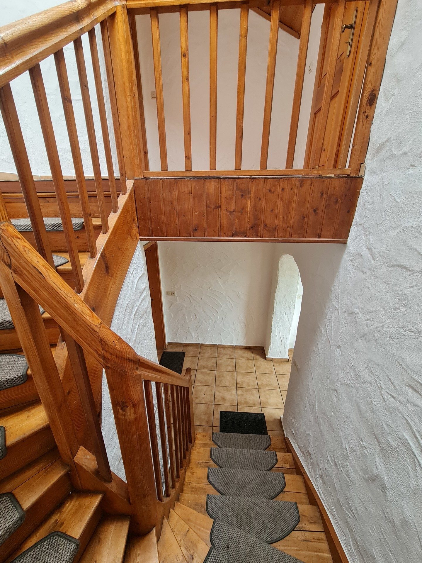 Immobilienangebot - Salzweg / Straßkirchen - Alle - Tolles Wohnhaus mit Traumgarten vor den Toren Passaus. Familienglück oder Kapitalanlage oder beides?