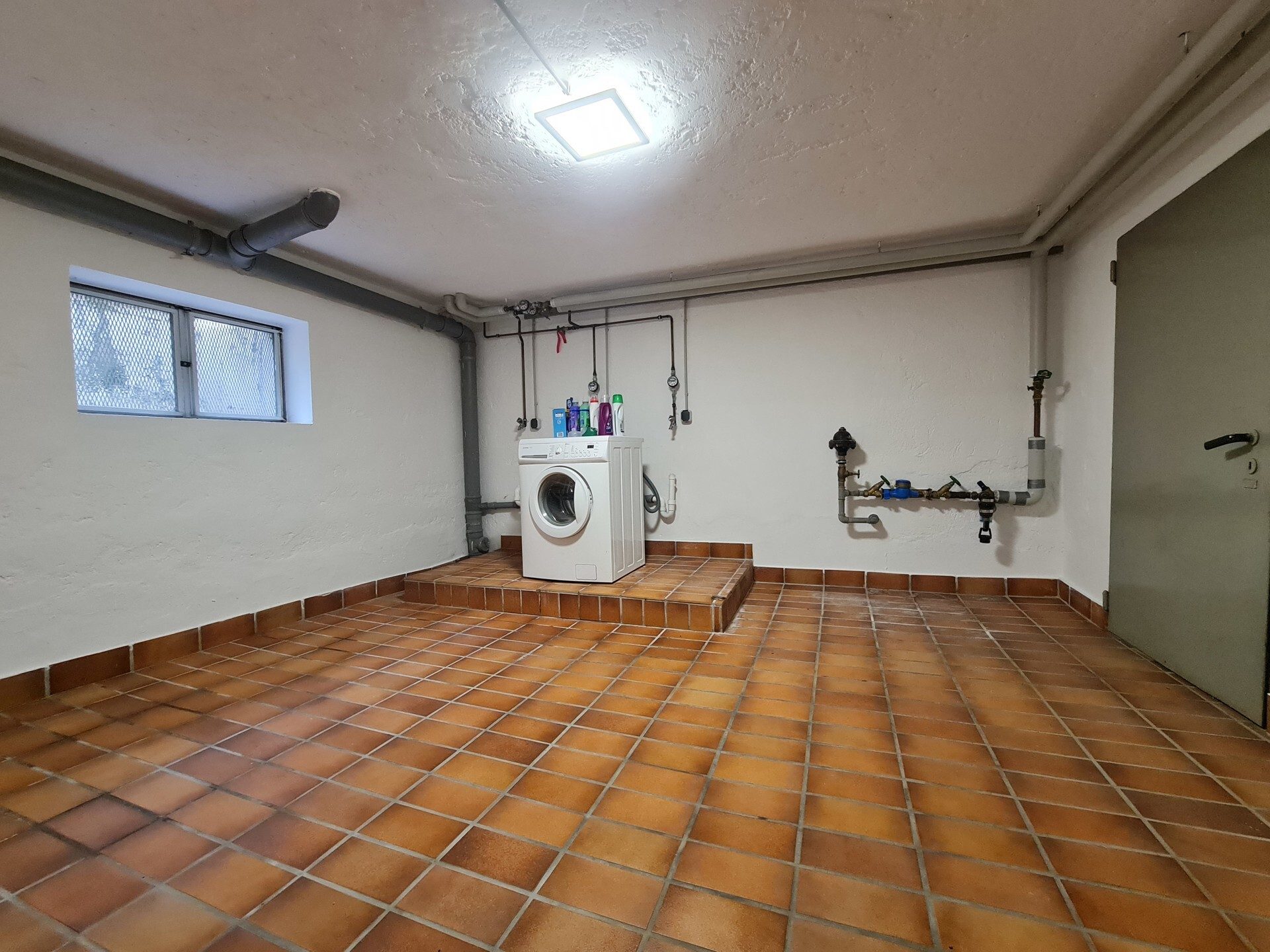 Immobilienangebot - Salzweg / Straßkirchen - Alle - Tolles Wohnhaus mit Traumgarten vor den Toren Passaus. Familienglück oder Kapitalanlage oder beides?
