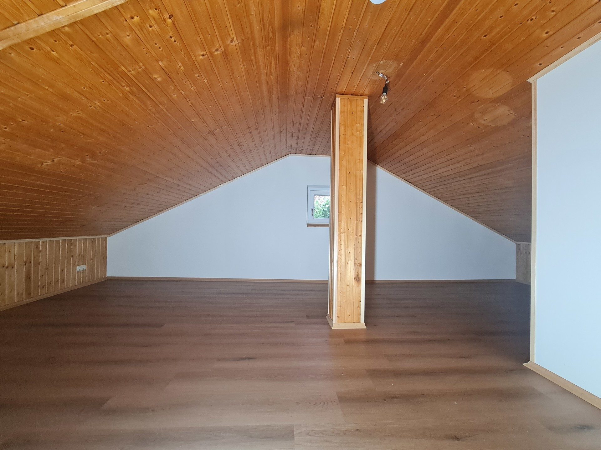 Immobilienangebot - Salzweg / Straßkirchen - Alle - Tolles Wohnhaus mit Traumgarten vor den Toren Passaus. Familienglück oder Kapitalanlage oder beides?
