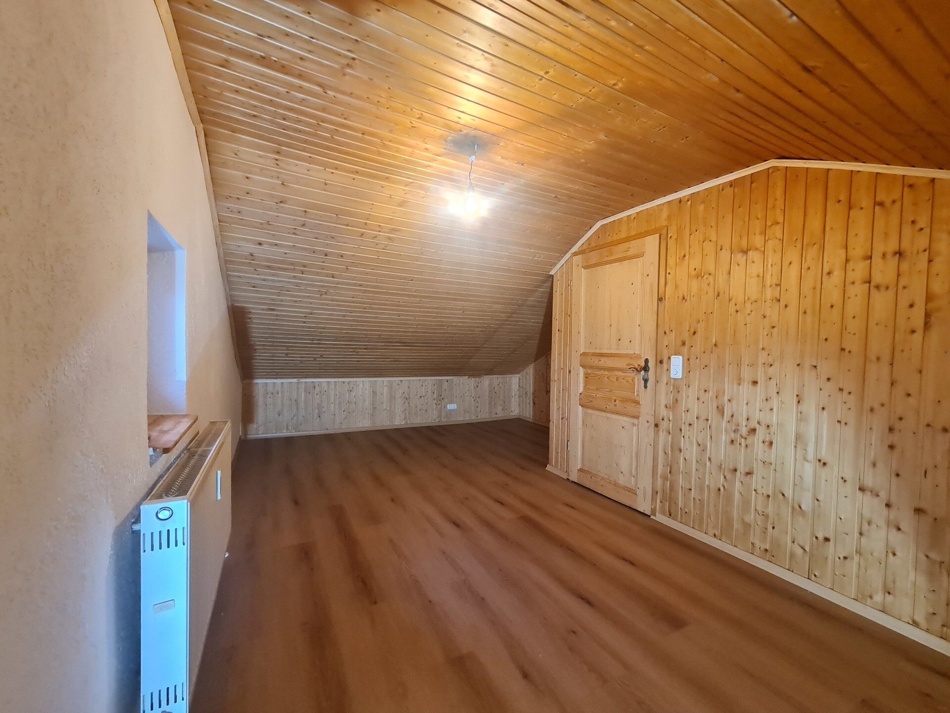 Immobilienangebot - Salzweg / Straßkirchen - Alle - Tolles Wohnhaus mit Traumgarten vor den Toren Passaus. Familienglück oder Kapitalanlage oder beides?