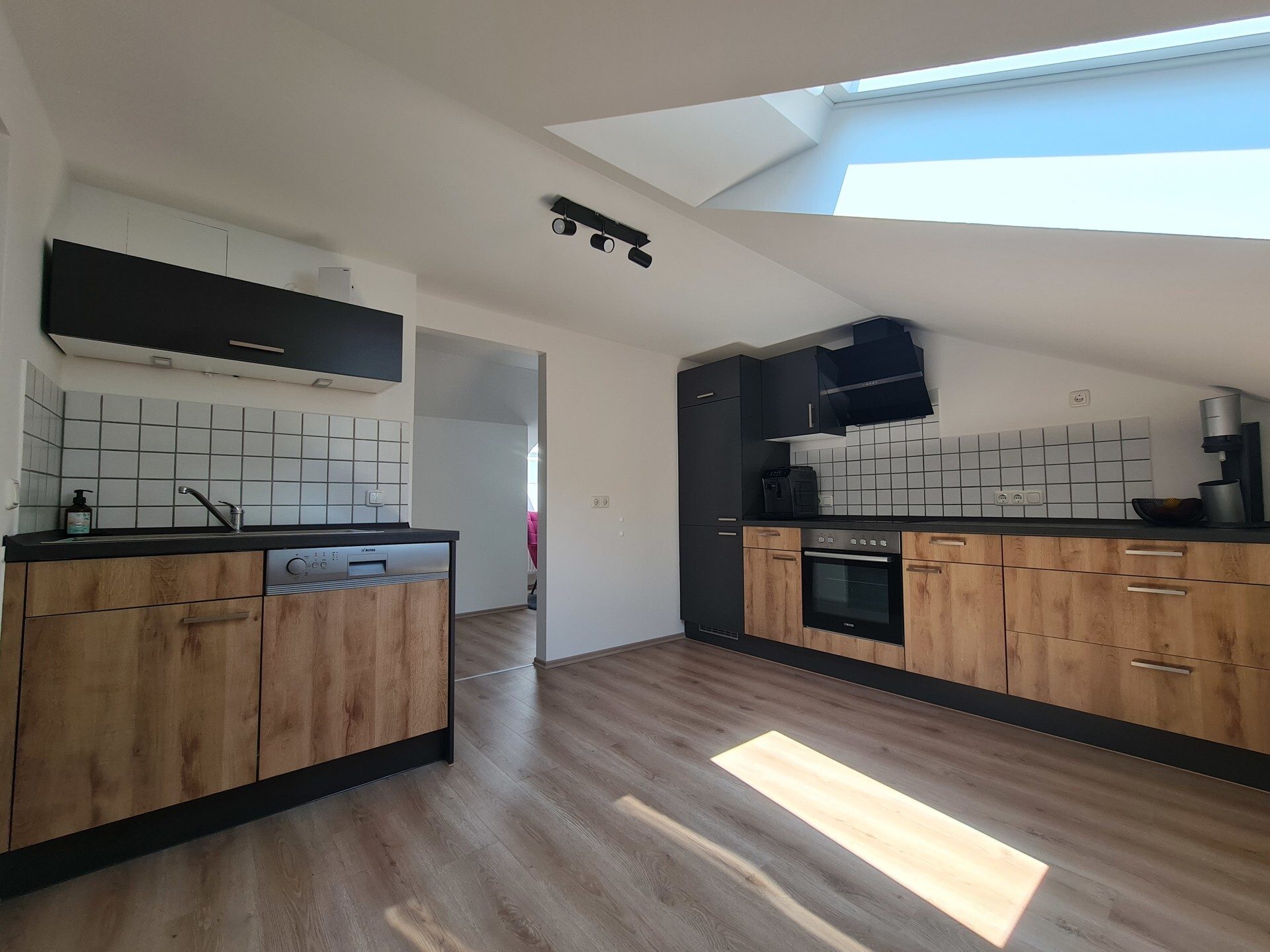 Immobilienangebot - Hutthurm / Kalteneck - Alle - DIE PERFEKTE Immobilie - Familien(t)raum oder Mehrgenerationenwohnen oder Kapitalanlage oder ...