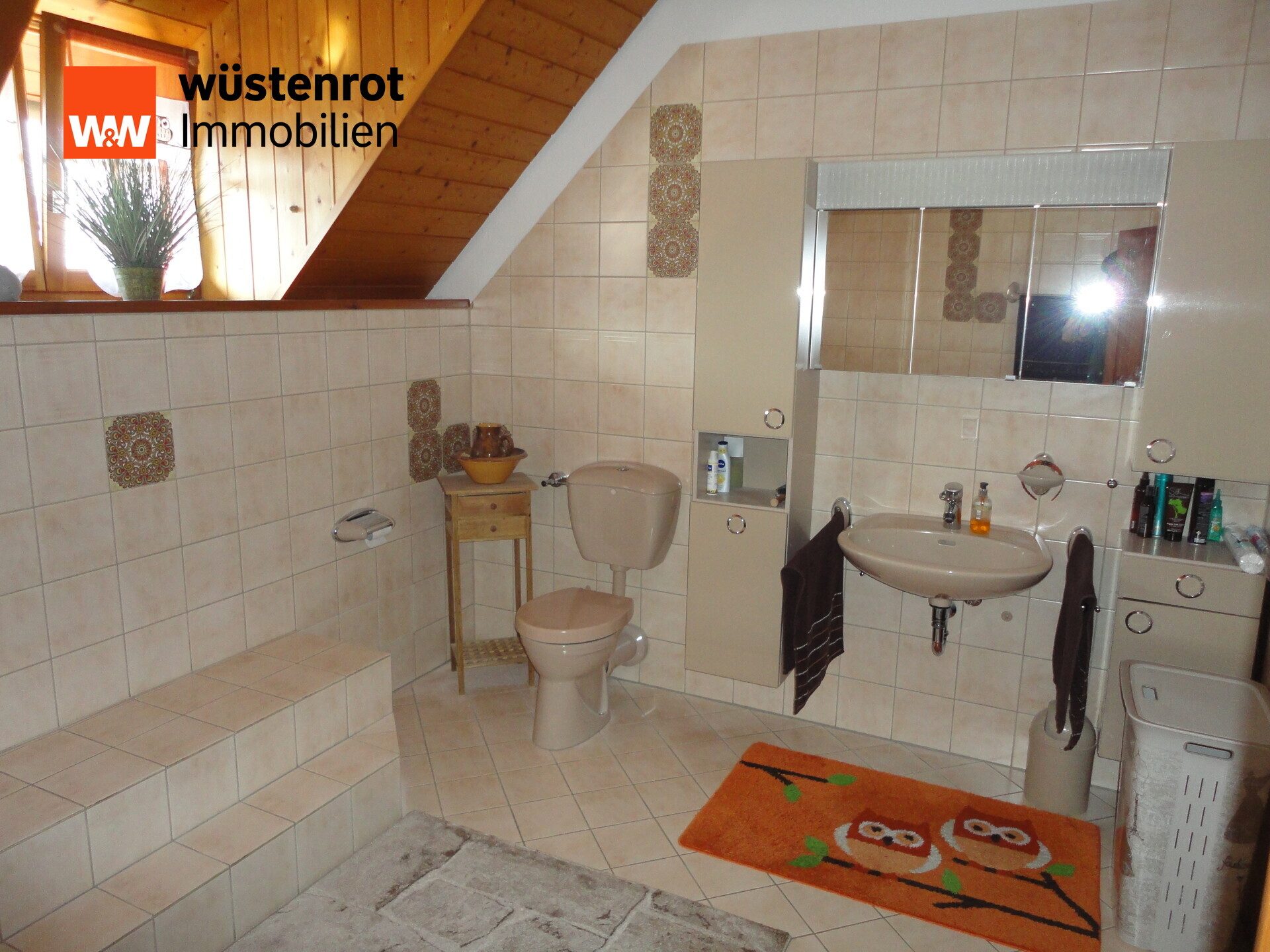 Immobilienangebot - Herbolzheim / Wagenstadt - Alle - Großzügiges Einfamilienhaus Herbolzheim Wagenstadt mit Einliegerwohnung und Doppelgarage