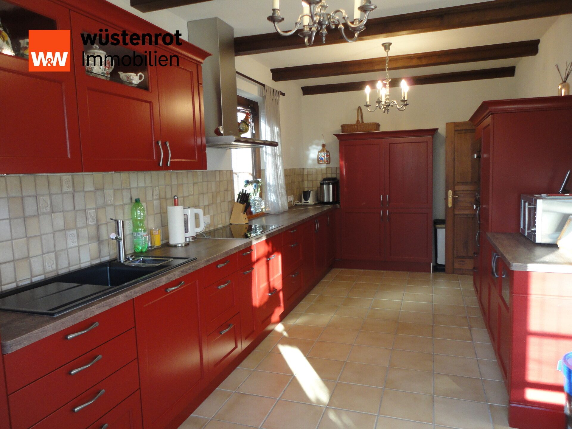 Immobilienangebot - Herbolzheim / Wagenstadt - Alle - Großzügiges Einfamilienhaus Herbolzheim Wagenstadt mit Einliegerwohnung und Doppelgarage