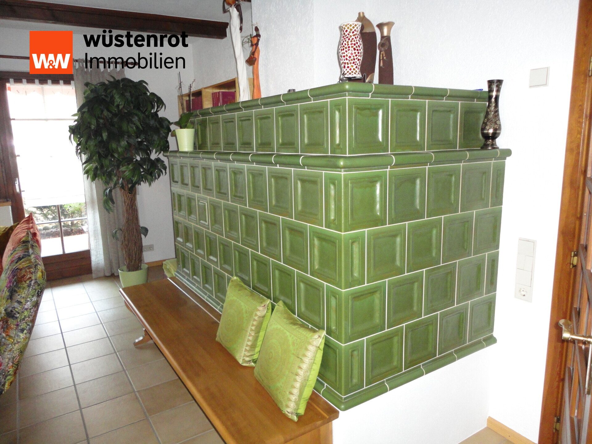 Immobilienangebot - Herbolzheim / Wagenstadt - Alle - Großzügiges Einfamilienhaus Herbolzheim Wagenstadt mit Einliegerwohnung und Doppelgarage