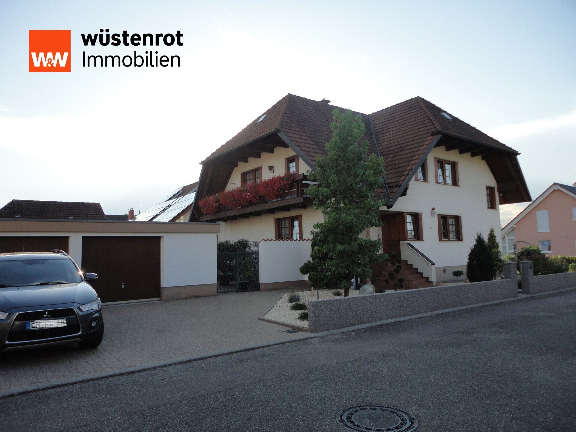 Immobilienangebot - Herbolzheim / Wagenstadt - Alle - Großzügiges Einfamilienhaus Herbolzheim Wagenstadt mit Einliegerwohnung und Doppelgarage