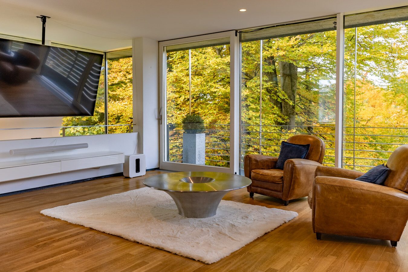 Immobilienangebot - Starnberg - Alle - Exklusives Architektenhaus im Grünen - moderne Eleganz trifft auf Komfort und Natur im Einklang.
