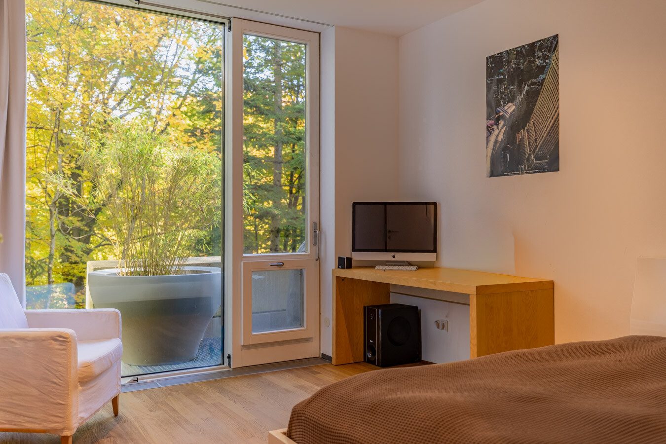 Immobilienangebot - Starnberg - Alle - Exklusives Architektenhaus im Grünen - moderne Eleganz trifft auf Komfort und Natur im Einklang.