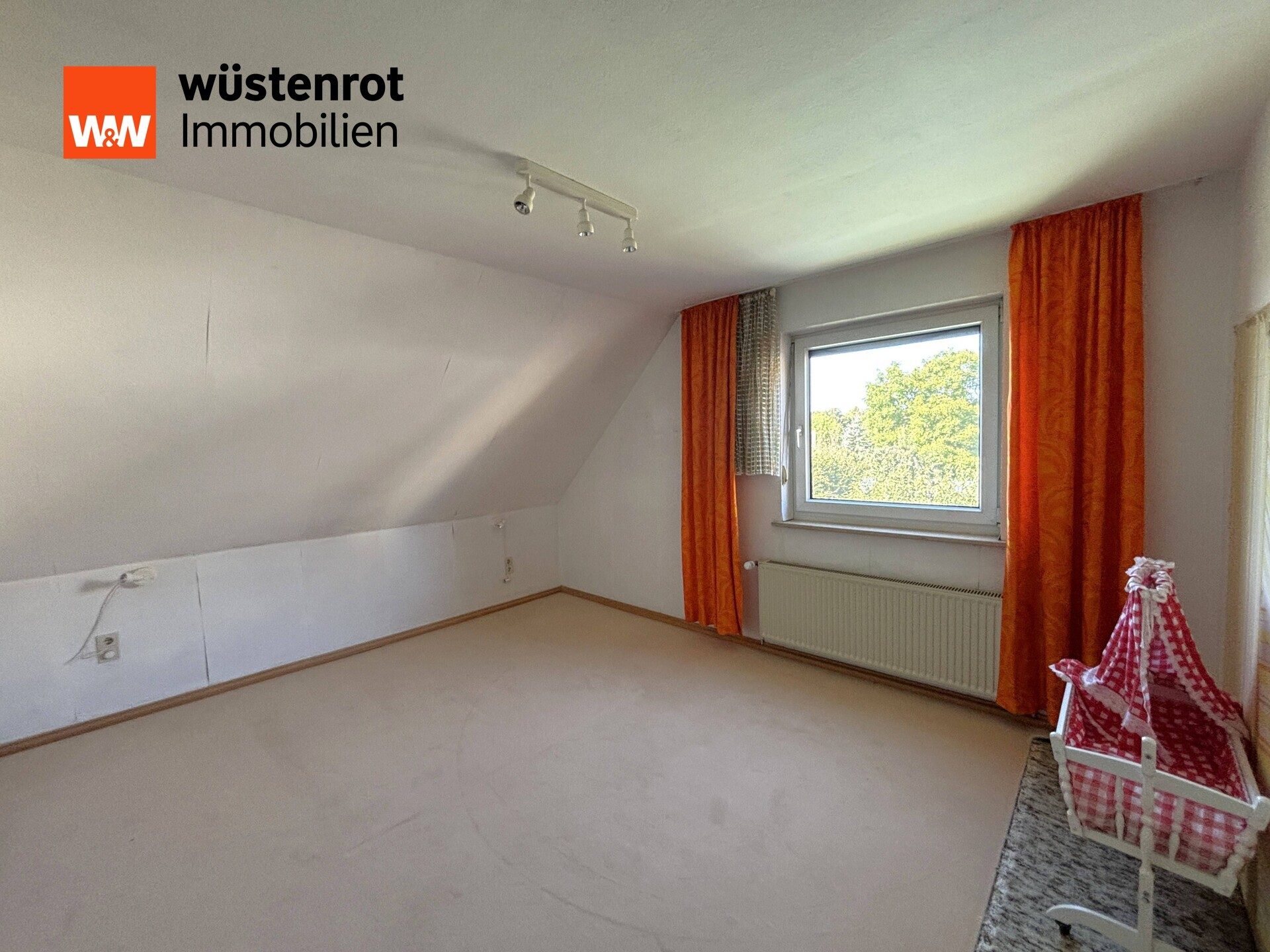Immobilienangebot - Ammerthal - Alle - "Solider Grundstein für individuelle Träume"
7-Z-EFH mit ca. 136 m²...