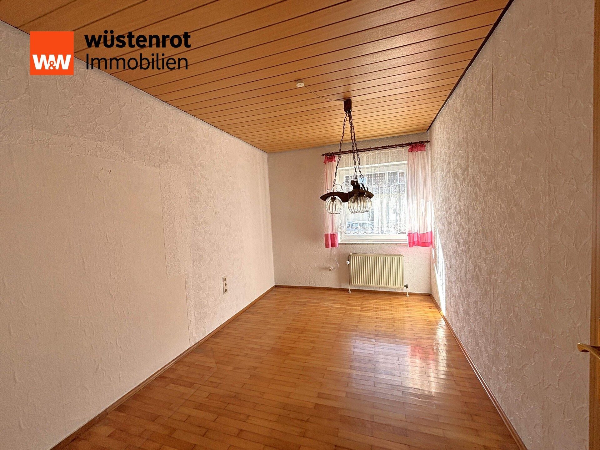 Immobilienangebot - Ammerthal - Alle - "Solider Grundstein für individuelle Träume"
7-Z-EFH mit ca. 136 m²...