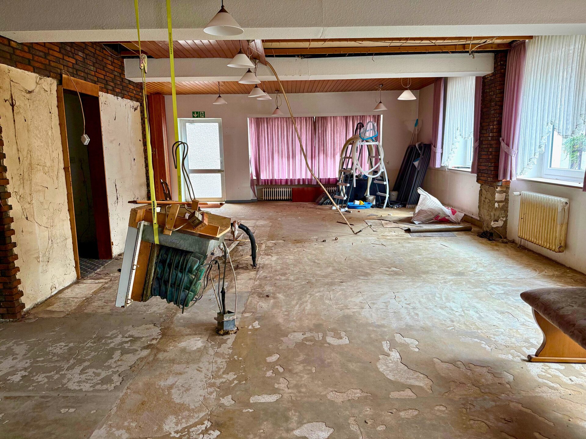 Immobilienangebot - Lage - Alle - Wohn- und Geschäftshaus mit Potenzial in Lage-Heiden