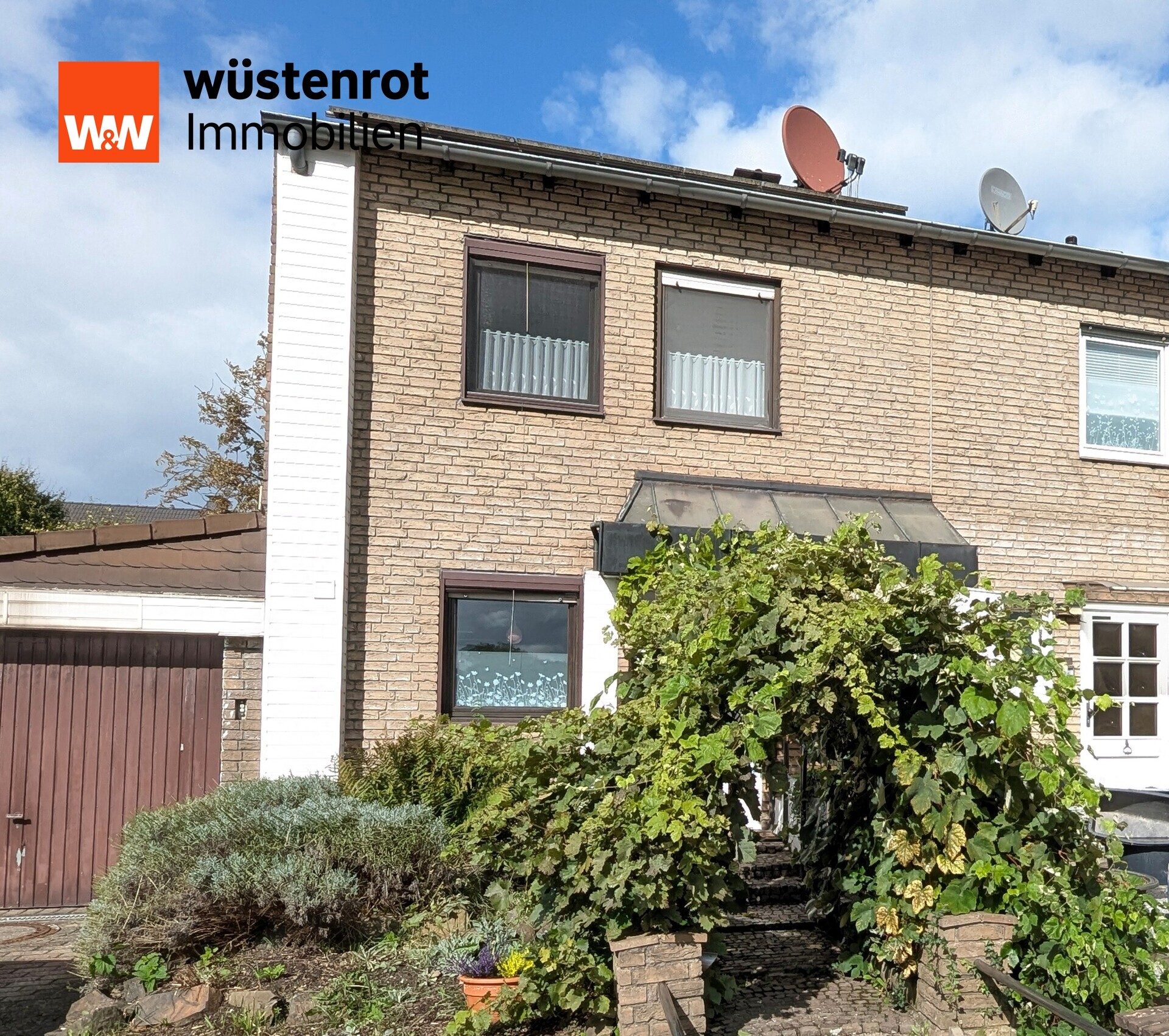 Immobilienangebot - Bottrop / Fuhlenbrock - Alle - Charmantes Reihenendhaus mit Wohlfühlfaktor in Bottrop Fuhlenbrock – Platz, Wärme und Geborgenheit für die ganze Familie