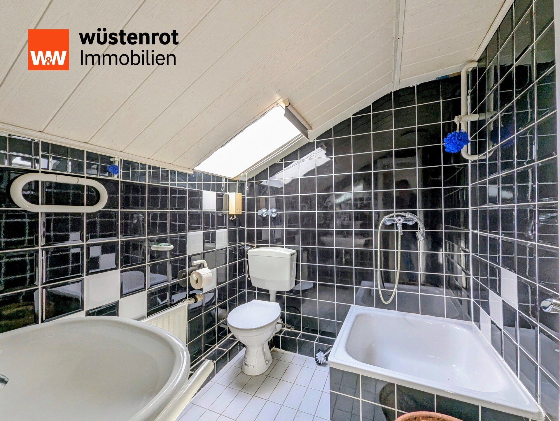 Immobilienangebot - Bottrop / Fuhlenbrock - Alle - Charmantes Reihenendhaus mit Wohlfühlfaktor in Bottrop Fuhlenbrock – Platz, Wärme und Geborgenheit für die ganze Familie