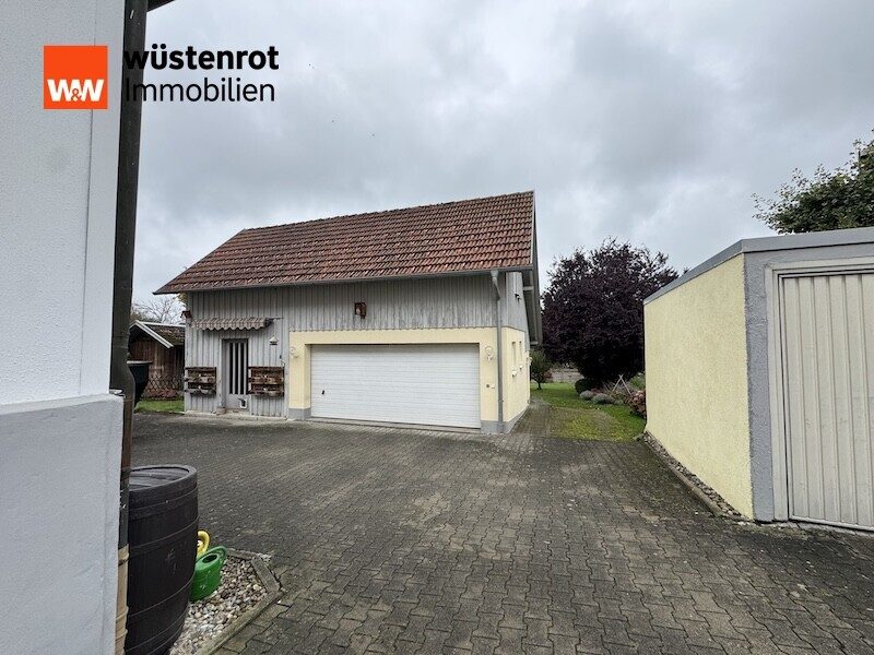 Immobilienangebot - Leutkirch im Allgäu / Gebrazhofen - Alle - Modernes Zweifamilienhaus mit Nebengebäude, Doppelgarage,  & riesigem Gartenparadies