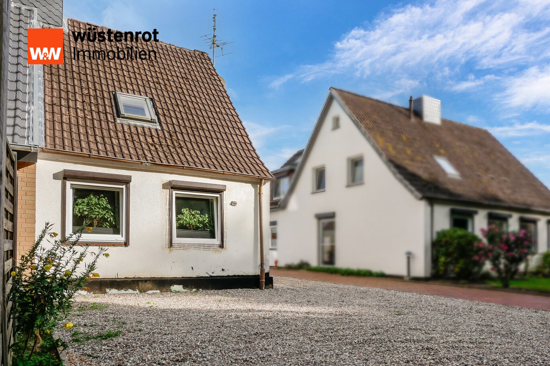 Immobilienangebot - Preetz - Alle - Kleine aber feine DHH mit bereits genehmigter Erweiterungsmöglichkeit und großem Garten