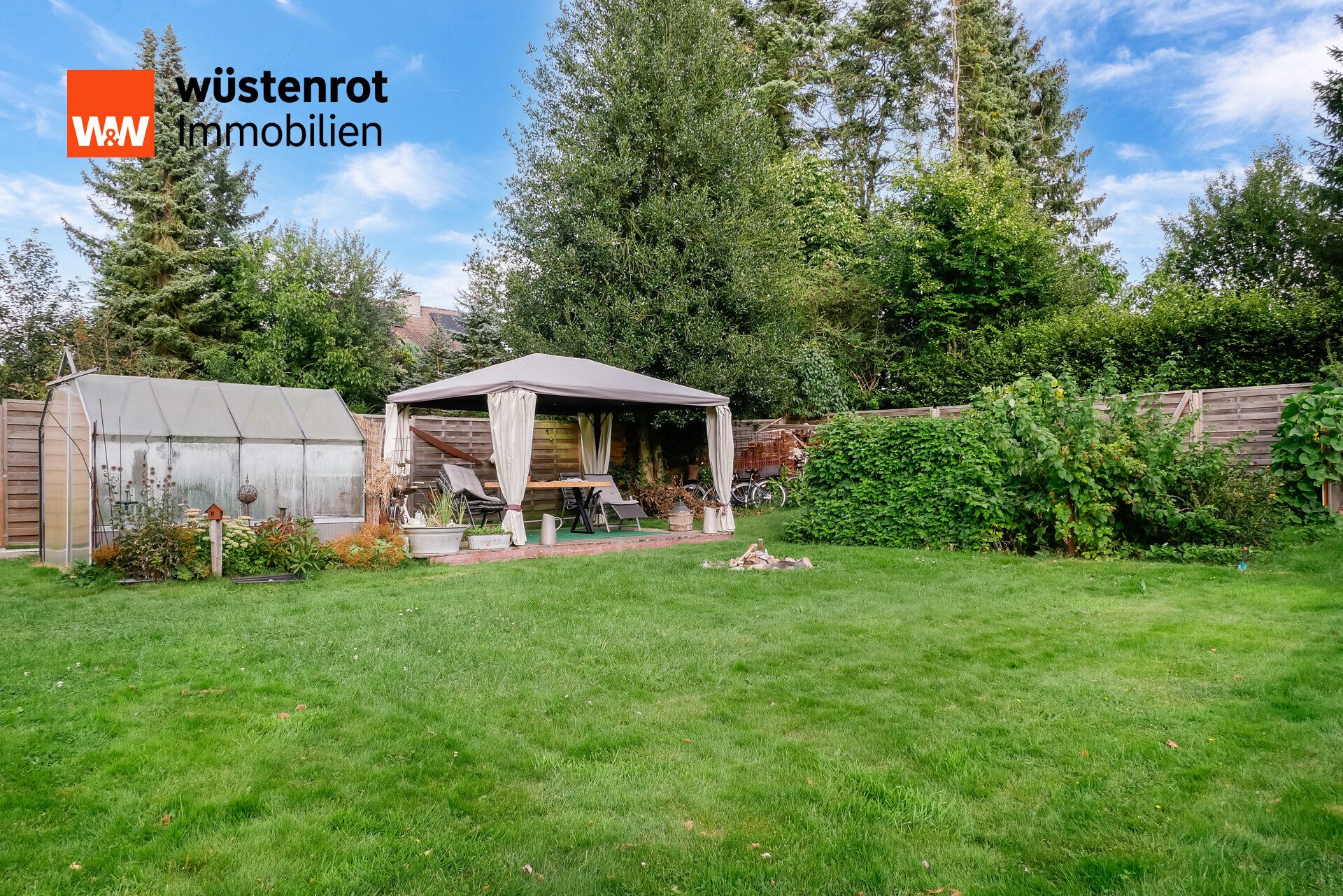 Immobilienangebot - Preetz - Alle - Kleine aber feine DHH mit bereits genehmigter Erweiterungsmöglichkeit und großem Garten