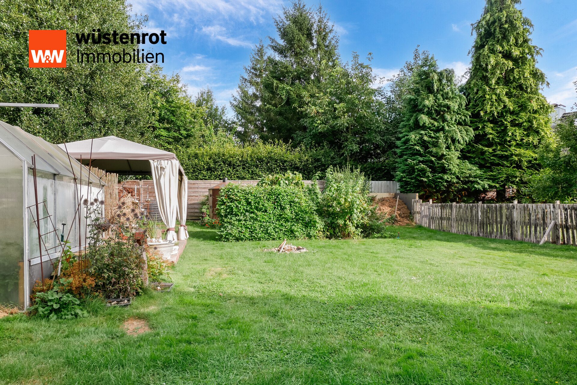 Immobilienangebot - Preetz - Alle - Kleine aber feine DHH mit bereits genehmigter Erweiterungsmöglichkeit und großem Garten
