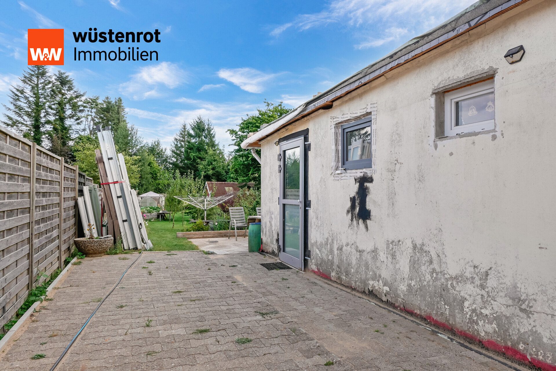 Immobilienangebot - Preetz - Alle - Kleine aber feine DHH mit bereits genehmigter Erweiterungsmöglichkeit und großem Garten
